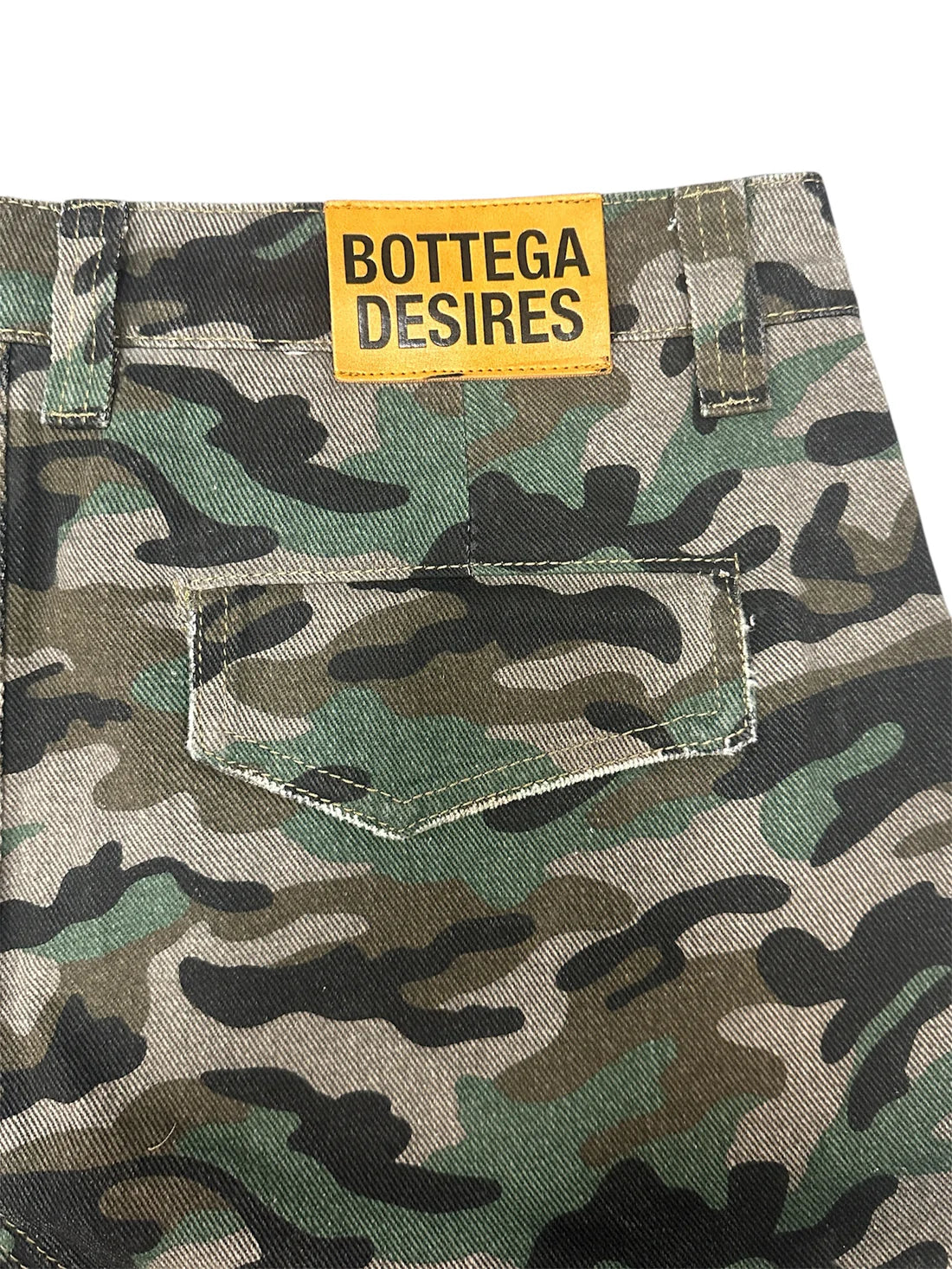 Bottega Desires CARGO SHORTS